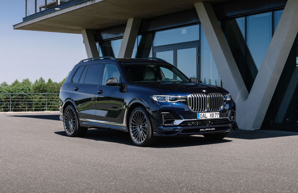 2024 BMW X7 Redesign, First Details, & Photos